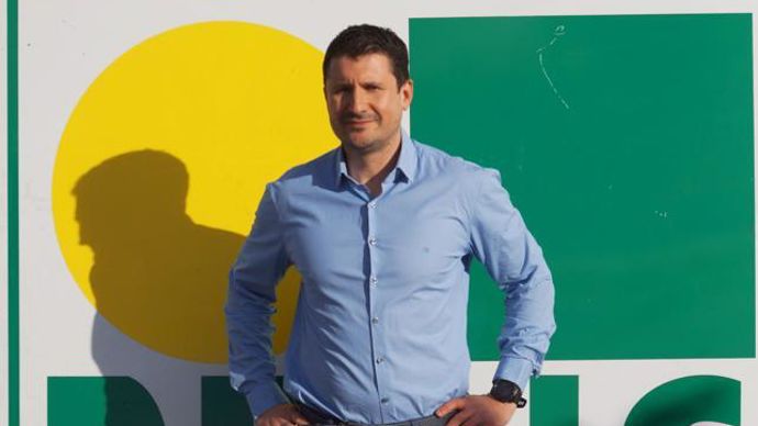 Après 12 ans chez Syngenta, notamment en tant qu’ingénieur de mise en marché, Édouard Lorenzo a intégré le négoce Peris au poste de directeur commercial.